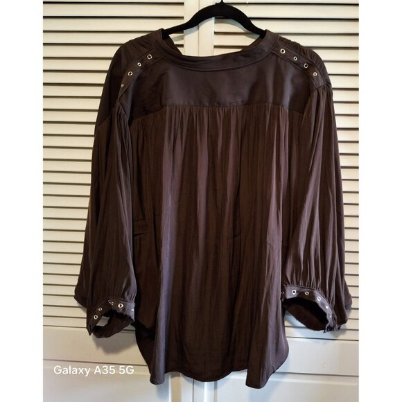 Chico Espresso Batwing Button-Detail Oversized Blouse W/ Grommet Accents & Ruche - Picture 6 of 10